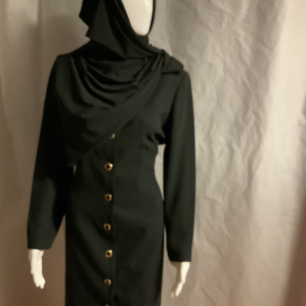 BLACK DRESS - Picture 9 of 11